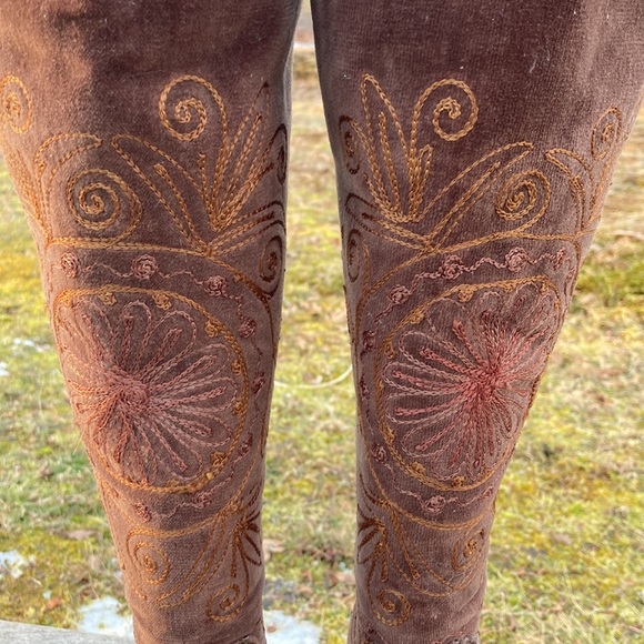 Embroidered Boots - Picture 2 of 7